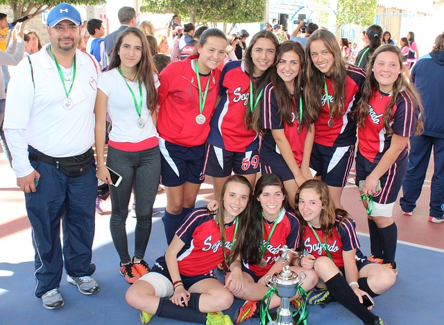 蒂姆-卡希尔选历史最佳五人：贝利、老马、梅西、C罗、罗纳尔多.